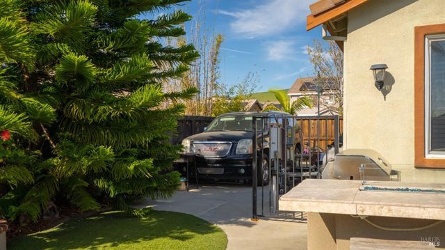 3862 Clay Bank Rd, Fairfield, CA 94533