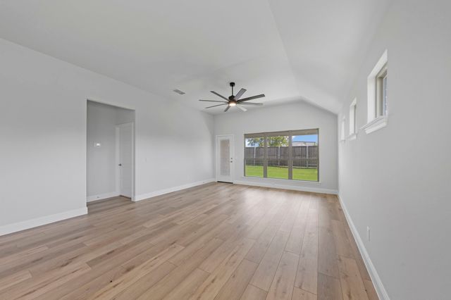 2452 Acacia Road, Cleburne, TX 76033