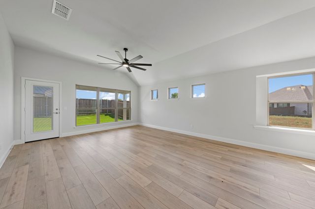 2452 Acacia Road, Cleburne, TX 76033