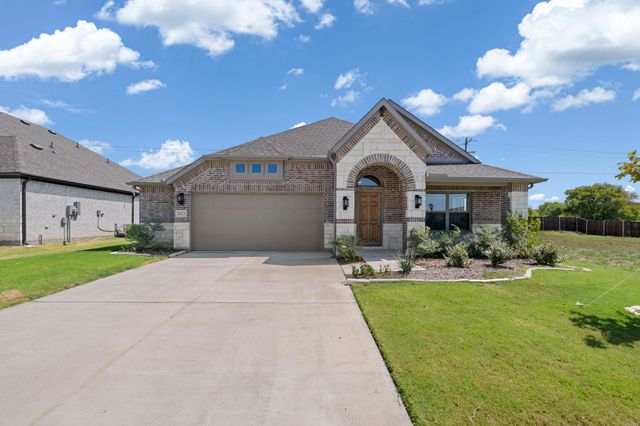 2452 Acacia Road, Cleburne, TX 76033