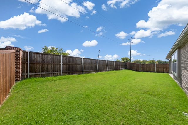 2452 Acacia Road, Cleburne, TX 76033