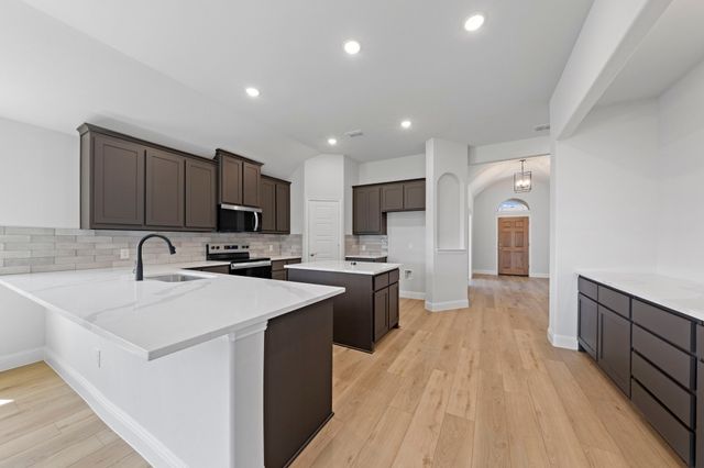 2452 Acacia Road, Cleburne, TX 76033
