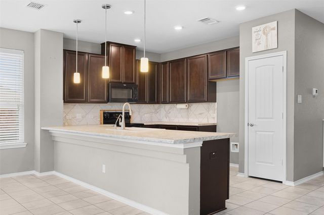 9104 Lonesome Oak Drive, Temple, TX 76502