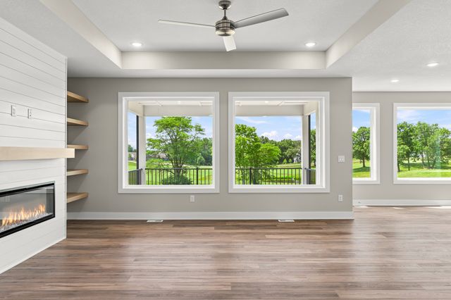 2531 Bos Landen Drive, Pella, IA 50219