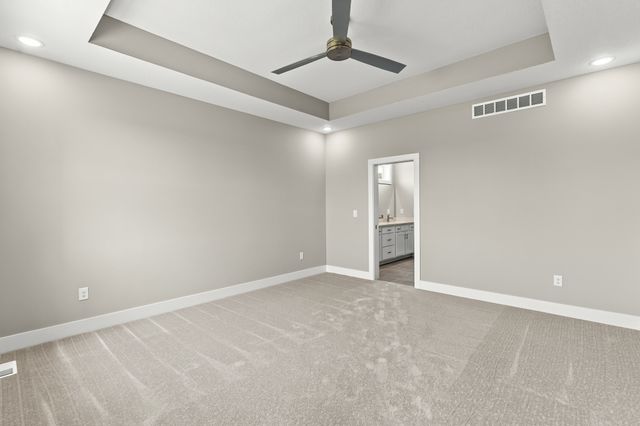 2531 Bos Landen Drive, Pella, IA 50219