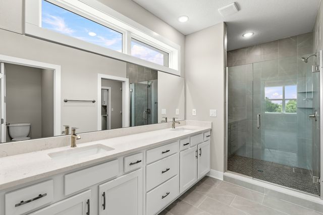 2531 Bos Landen Drive, Pella, IA 50219