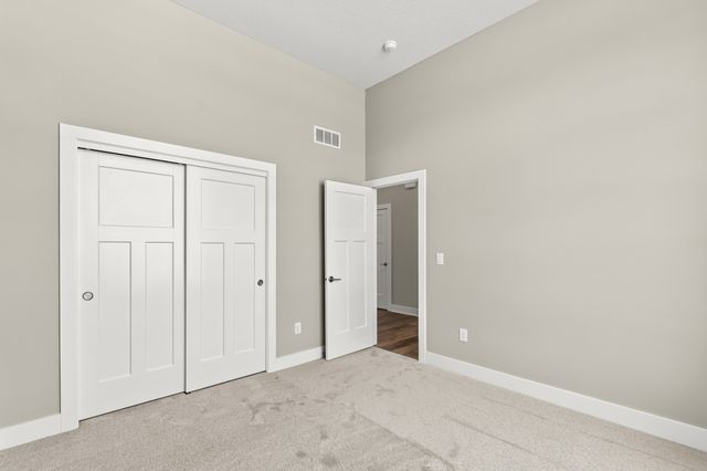 2531 Bos Landen Drive, Pella, IA 50219