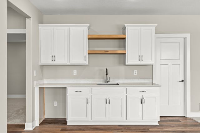 2531 Bos Landen Drive, Pella, IA 50219