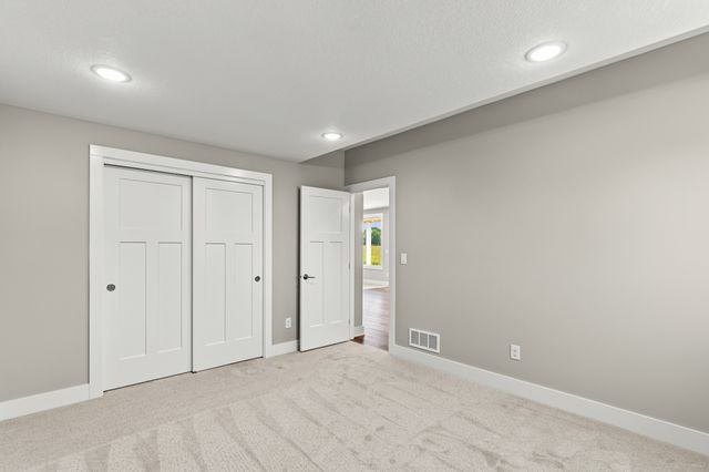 2531 Bos Landen Drive, Pella, IA 50219