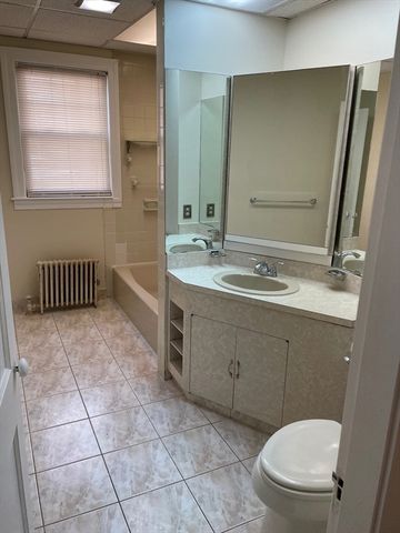 6 Hadwen Lane 1, Worcester, MA 01602
