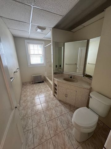 6 Hadwen Lane 1, Worcester, MA 01602