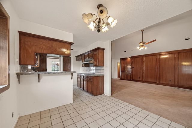 12835 Woodlite Lane, Houston, TX 77015