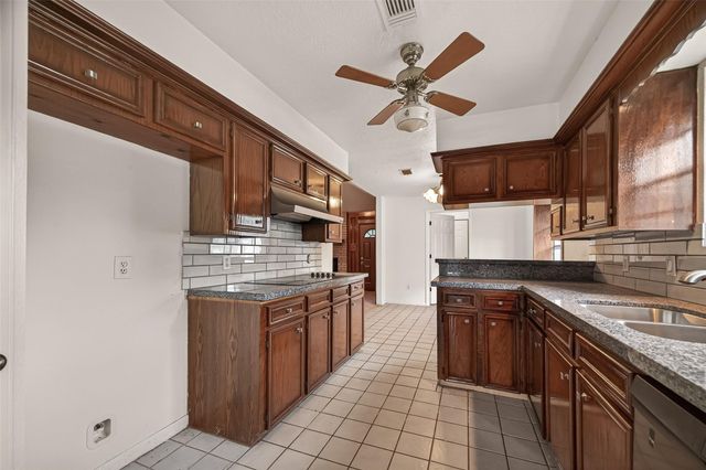 12835 Woodlite Lane, Houston, TX 77015