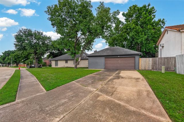 12835 Woodlite Lane, Houston, TX 77015