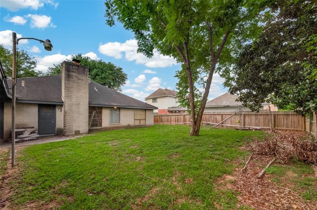 12835 Woodlite Lane, Houston, TX 77015