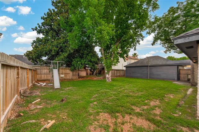12835 Woodlite Lane, Houston, TX 77015
