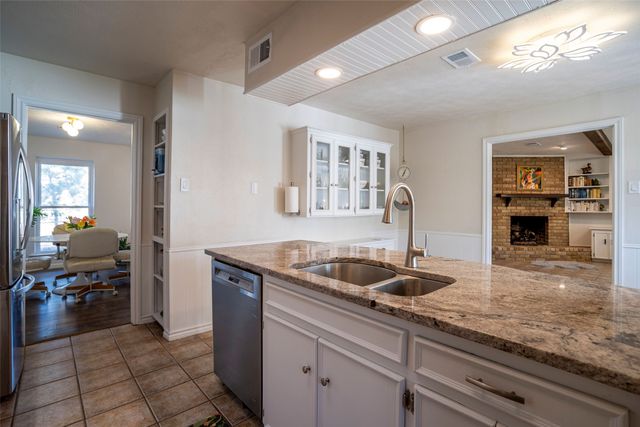 827 Teakwood Place, Richardson, TX 75080