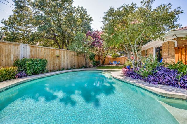 827 Teakwood Place, Richardson, TX 75080