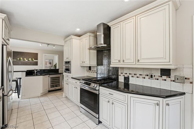 105 Ridgewood Drive, Boardman, OH 44512