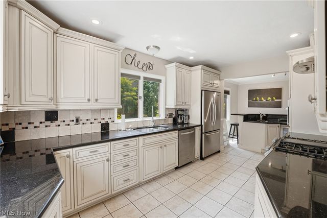 105 Ridgewood Drive, Boardman, OH 44512