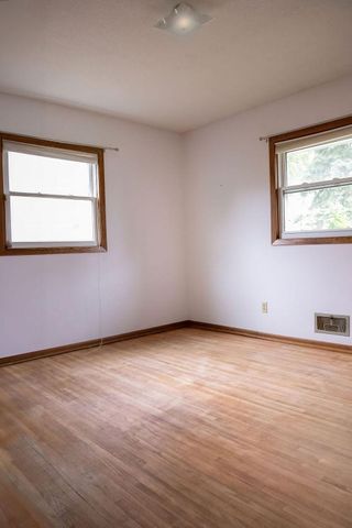 9526 Quaker Lane N, Maple Grove, MN 55369