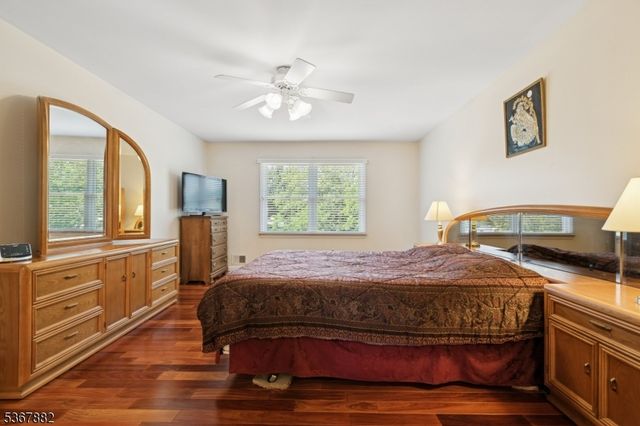 4 Monterey Ln, Manalapan Twp., NJ 07726
