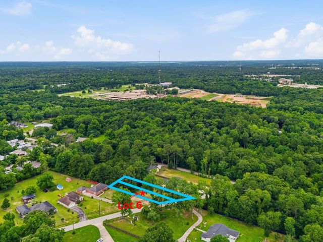 724 Old Magnolia Road, Conroe, TX 77304