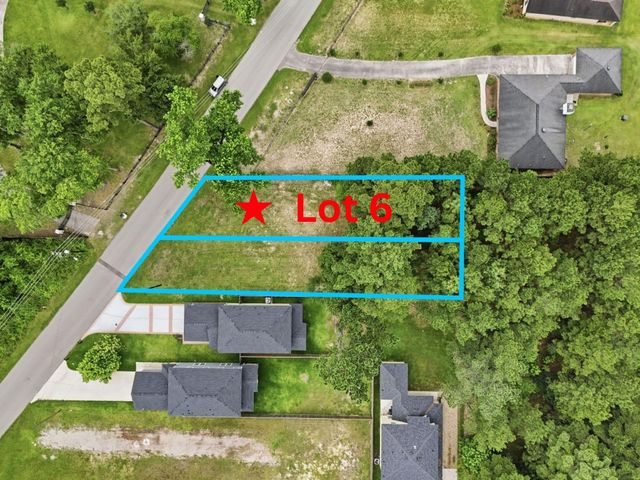 724 Old Magnolia Road, Conroe, TX 77304