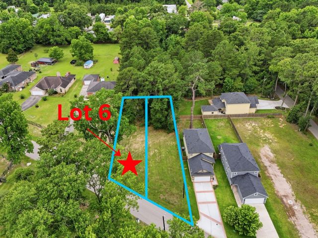 724 Old Magnolia Road, Conroe, TX 77304