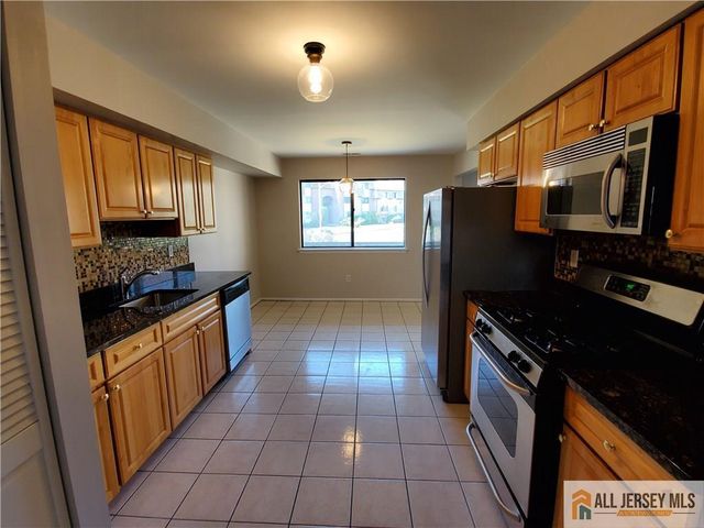 1606 Edison Glen Terrace, Edison, NJ 08837