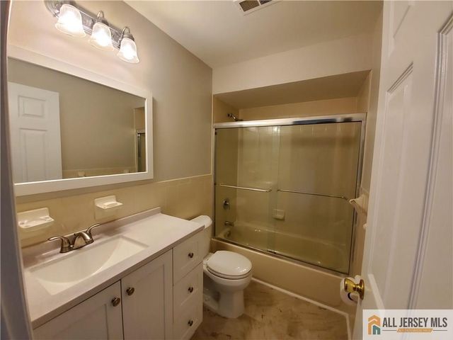 1606 Edison Glen Terrace, Edison, NJ 08837