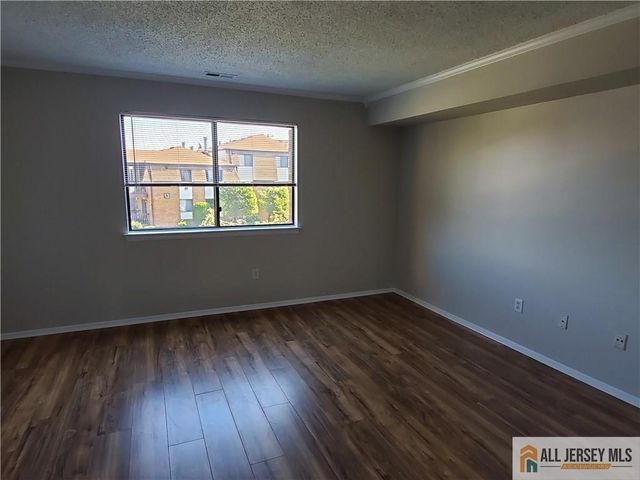 1606 Edison Glen Terrace, Edison, NJ 08837