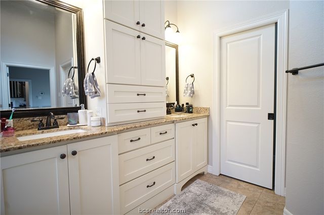 4283 Rock Bend Drive, College Station, TX 77845