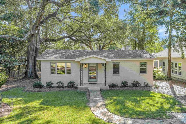 357 Azalea Street, Fairhope, AL 36532