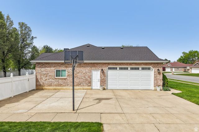 2764 E 25 S, Layton, UT 84040