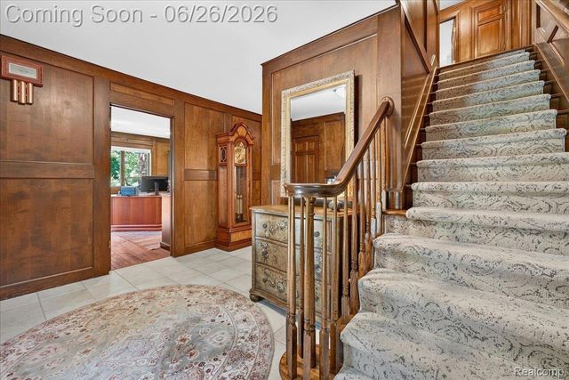 29498 E River Road, Grosse Ile Township, MI 48138