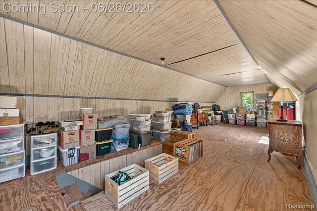 29498 E River Road, Grosse Ile Township, MI 48138