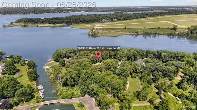 29498 E River Road, Grosse Ile Township, MI 48138