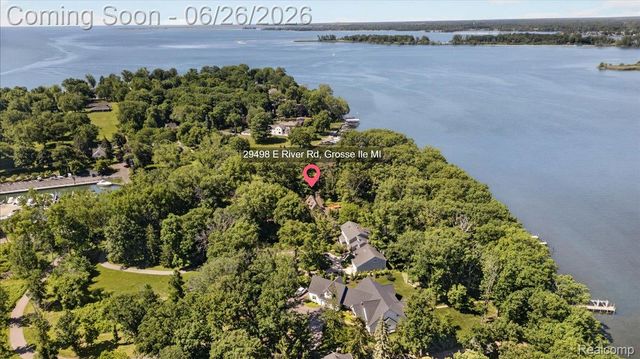 29498 E River Road, Grosse Ile Township, MI 48138