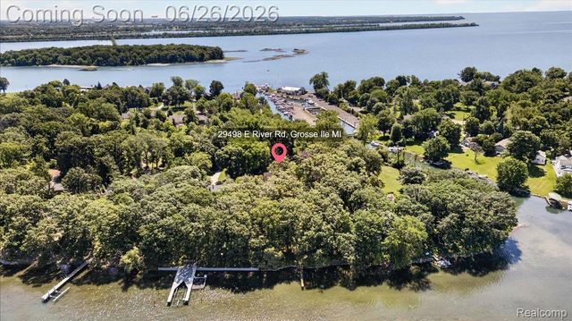 29498 E River Road, Grosse Ile Township, MI 48138
