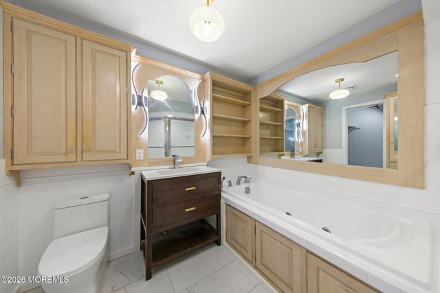 77 Pacific Avenue, Middletown, NJ 07748