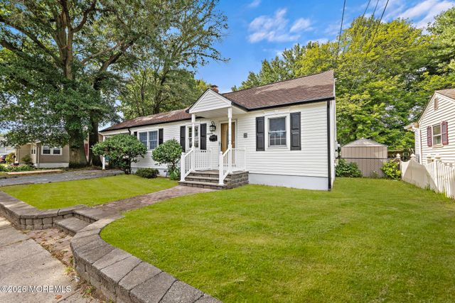 77 Pacific Avenue, Middletown, NJ 07748