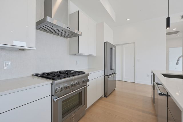 20 W 5th St 5D, Boston, MA 02127