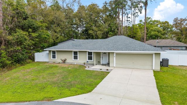 4 REDWOOD TRACE COURT, Ocala, FL 34472