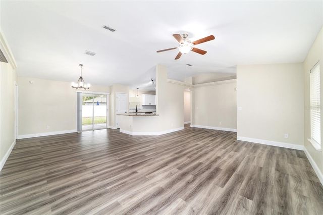 4 REDWOOD TRACE COURT, Ocala, FL 34472