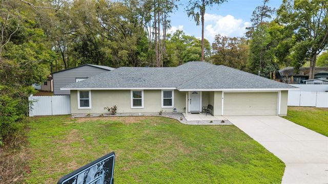 4 REDWOOD TRACE COURT, Ocala, FL 34472