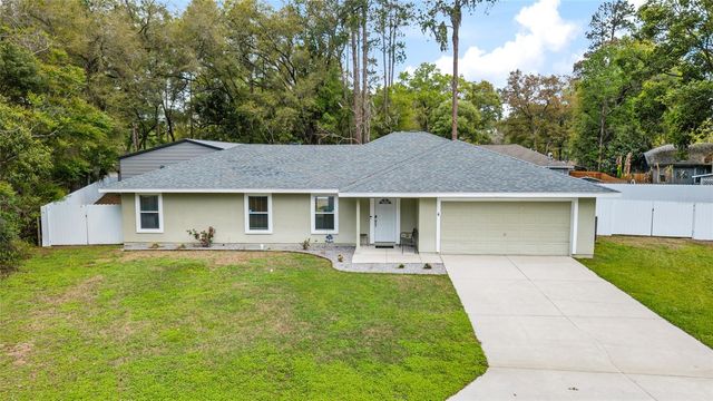4 REDWOOD TRACE COURT, Ocala, FL 34472