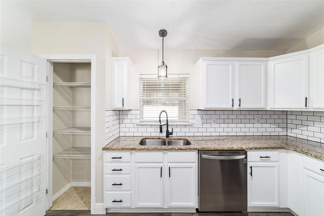 4 REDWOOD TRACE COURT, Ocala, FL 34472