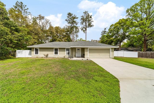 4 REDWOOD TRACE COURT, Ocala, FL 34472