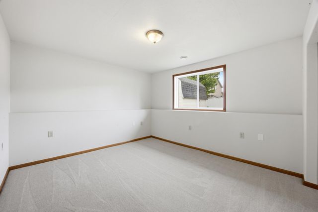 4419 48th Street S, Fargo, ND 58104